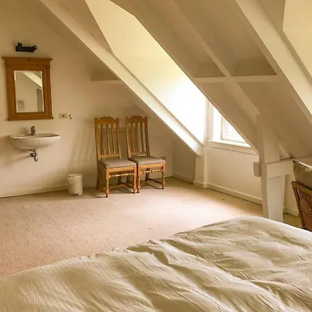 Gastenhuis Prachtige Historische Vierkant Hoeve